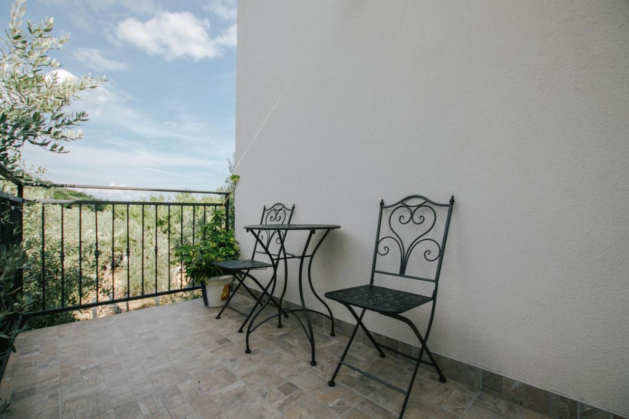Tomislav Apartment Трогир Екстериор снимка